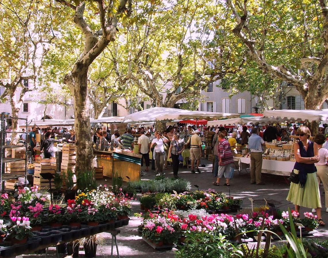 Une Chambre A Uzès Exterior foto