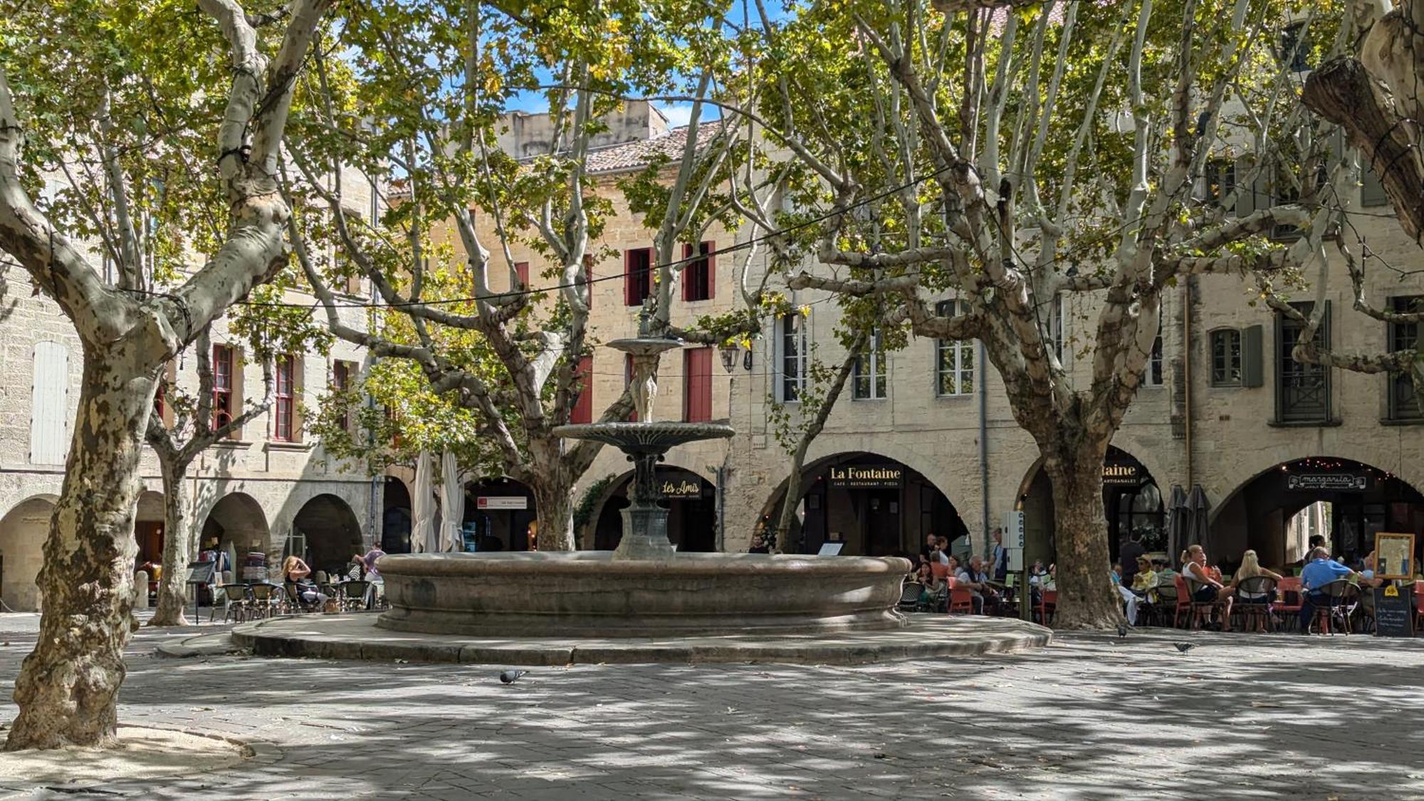 Une Chambre A Uzès Exterior foto