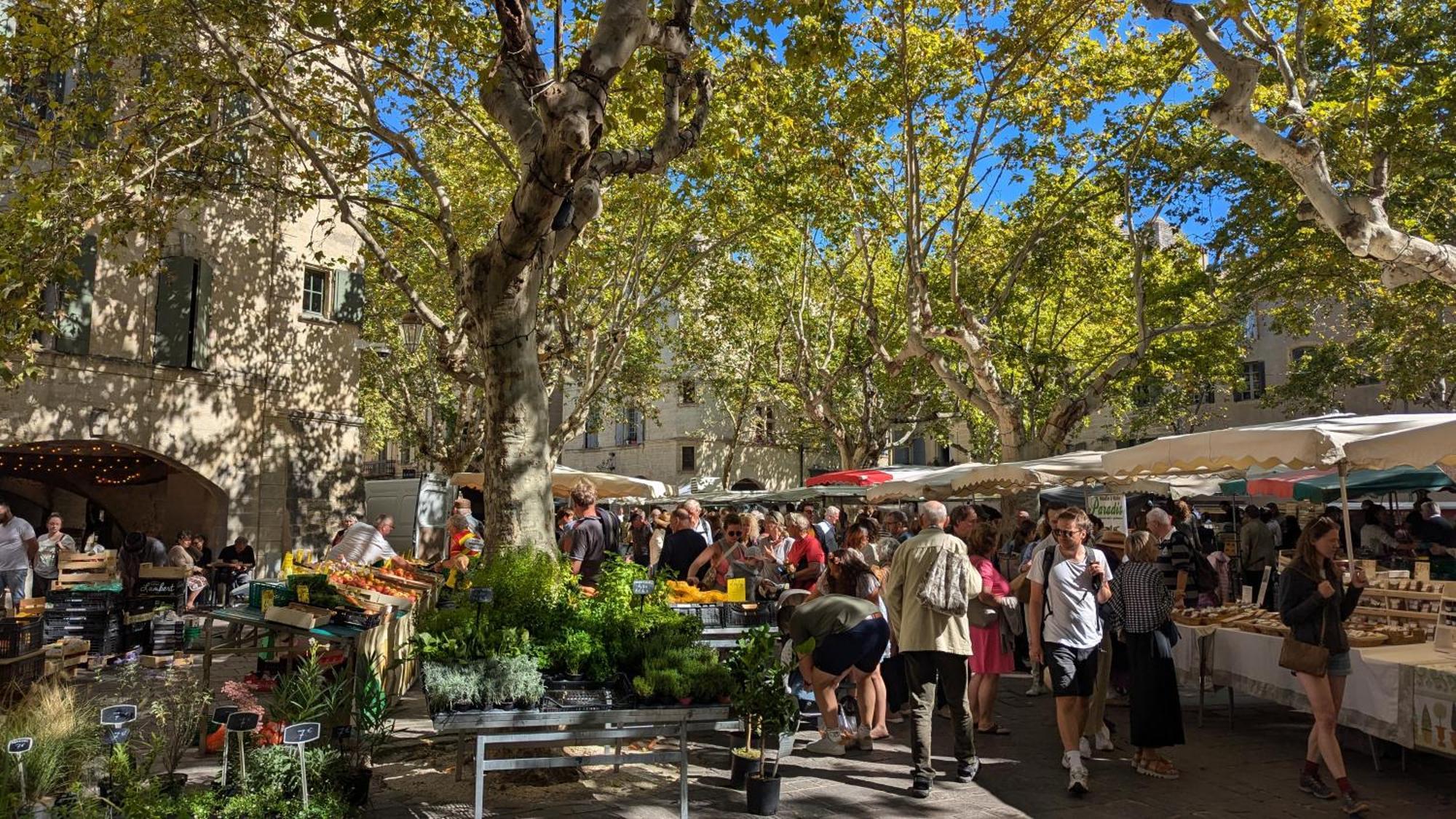 Une Chambre A Uzès Exterior foto